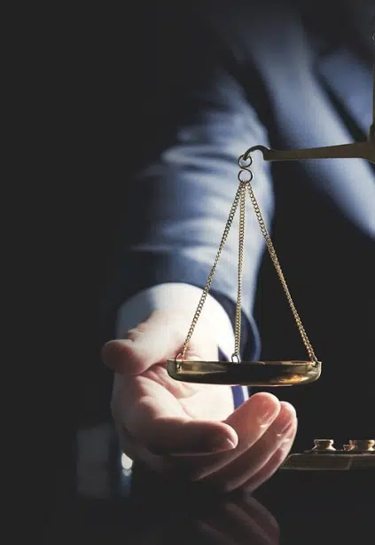 closeup photo of scales of justice